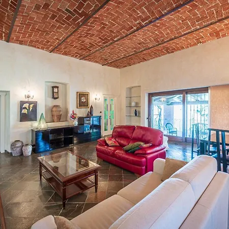 Ludovica, Alba Hills Villa